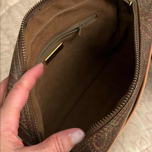 Elegant Brown Paisley Crossbody Bag - Picture 6 of 9